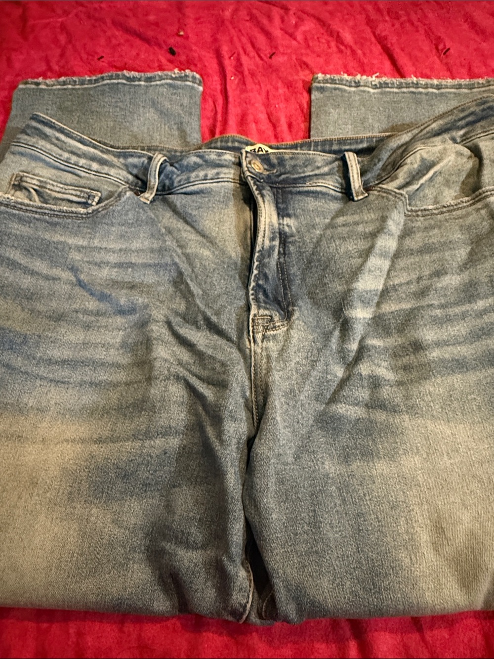 Women’s Straight-Leg Jeans in Faded Light Blue